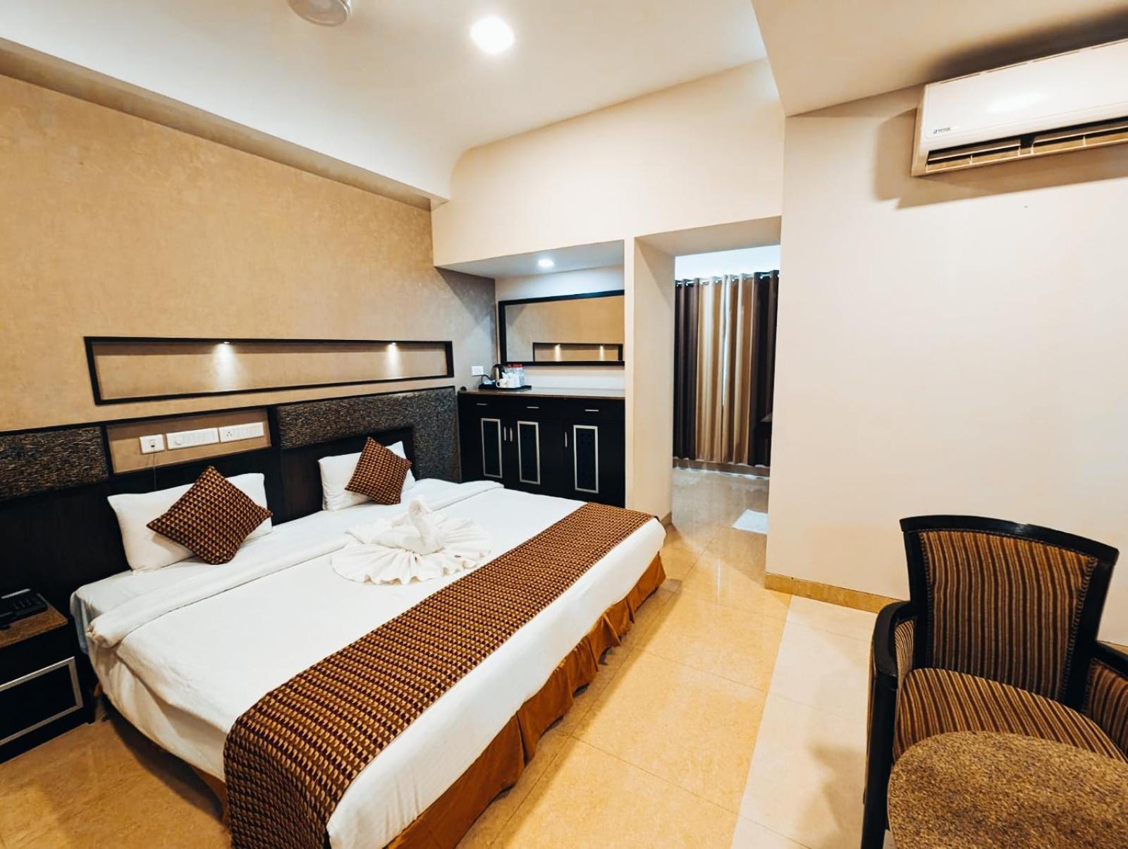 Hotel Southern Residency Kelambākkam Extérieur photo